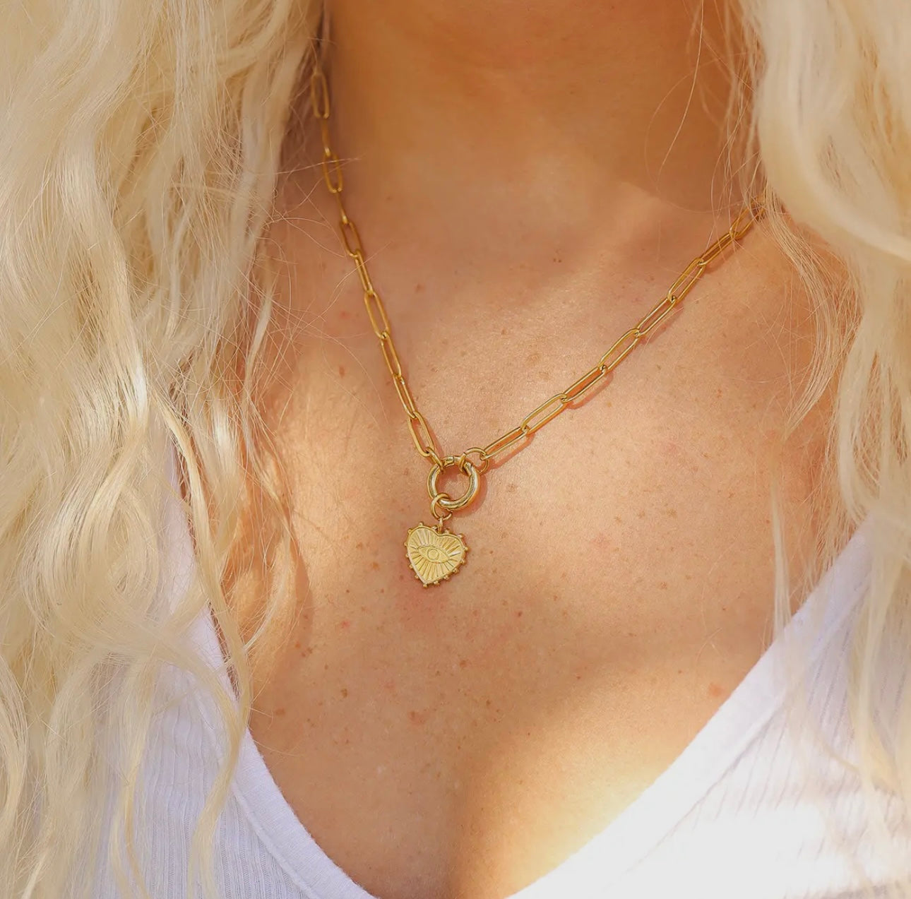 The Lily Necklace